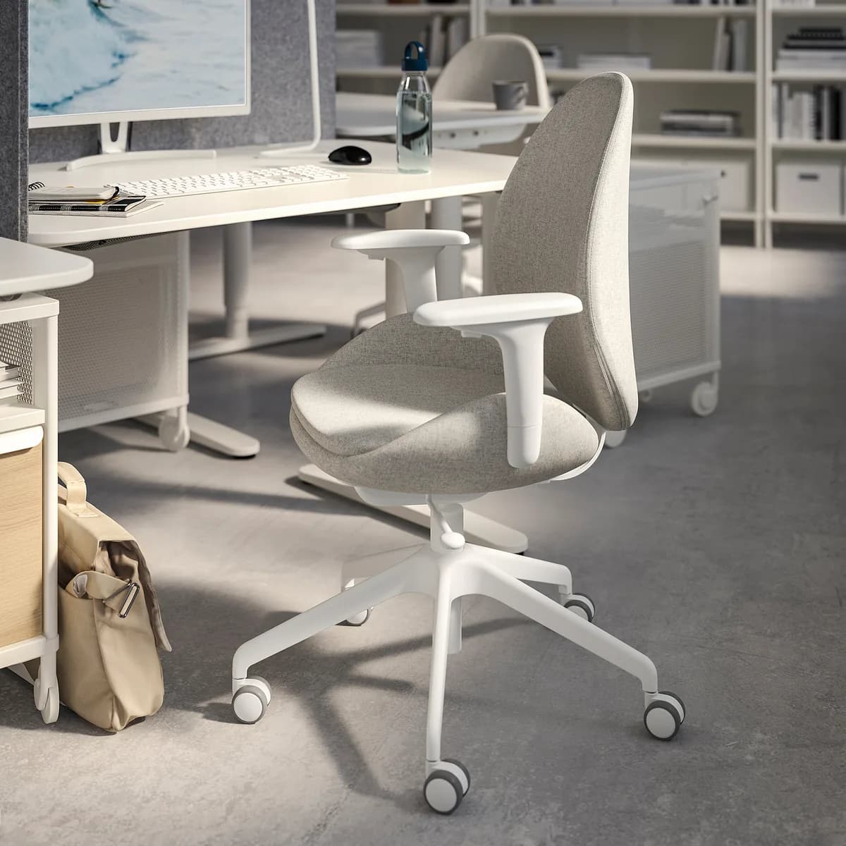 IKEA HATTEFJÄLL Kursi Kantor dengan Sandaran Tangan